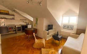 Apartment Lati